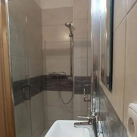 Avalon Guest house *